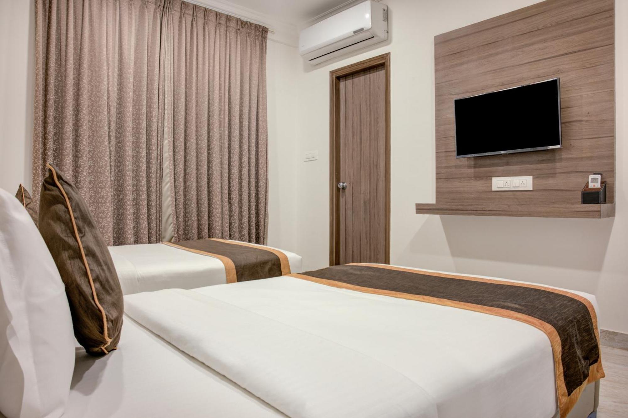 Hotel Sterling Inn Bangalore International Airport Yelahanka Exterior foto